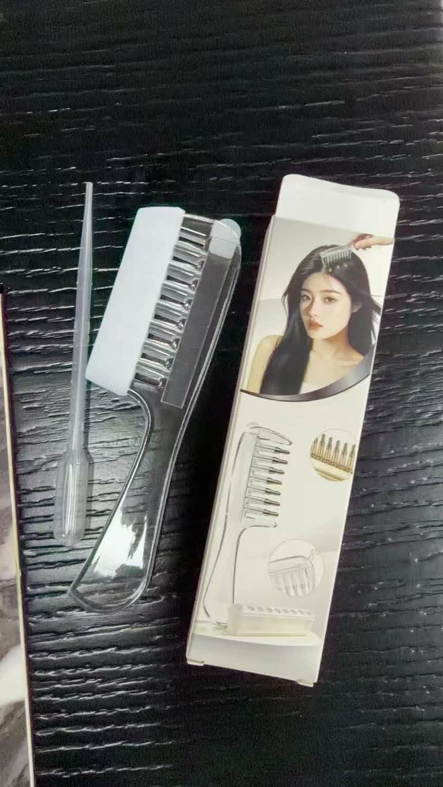 Hair Oil Applicator Comb closeup 5