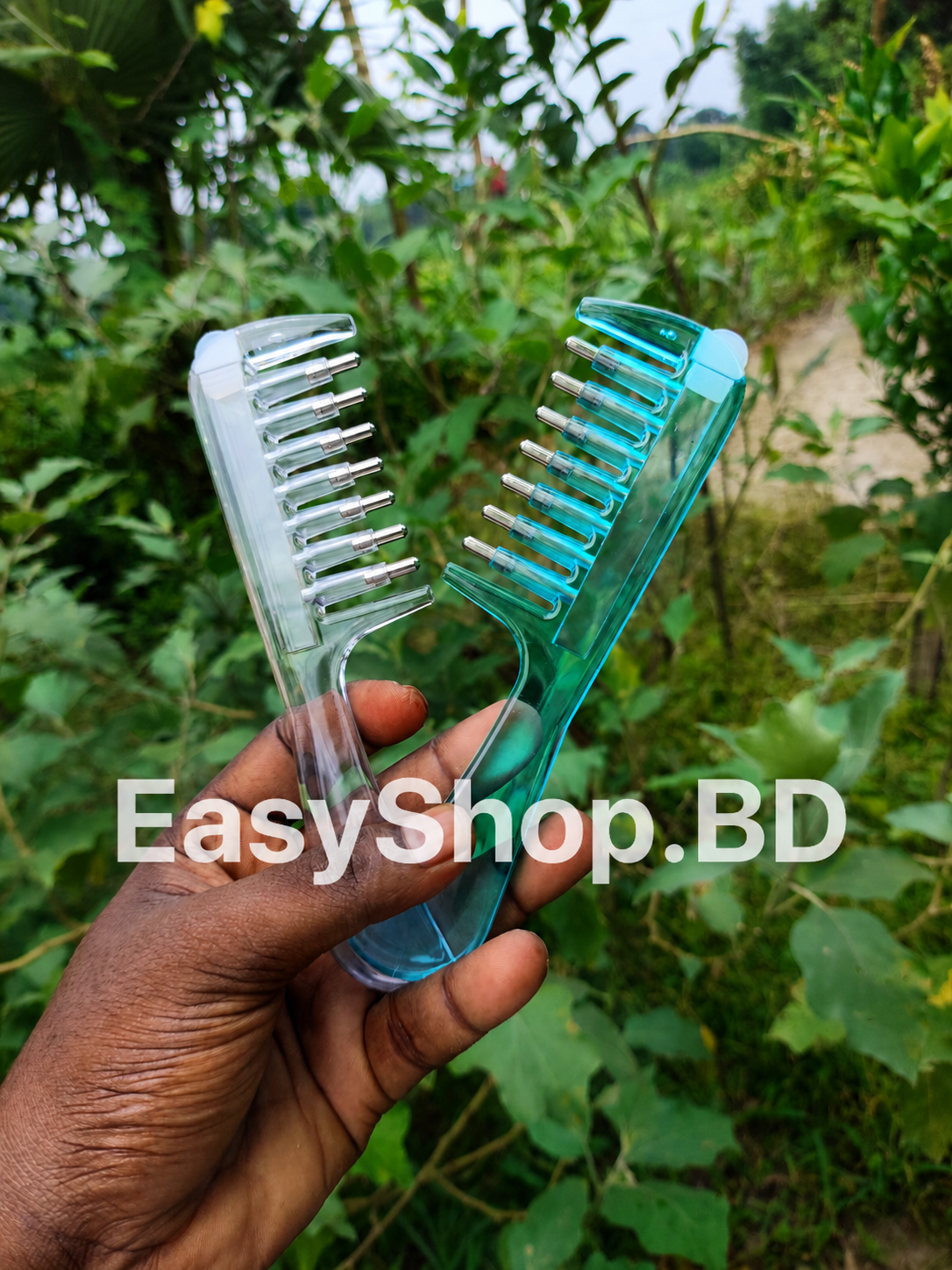 Hair Oil Applicator Comb closeup 1